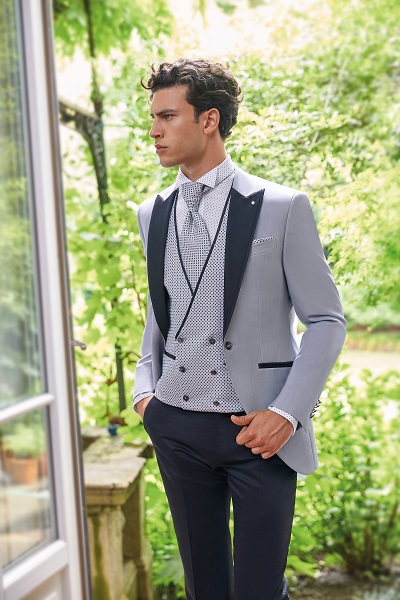 the best suit for a daytime wedding