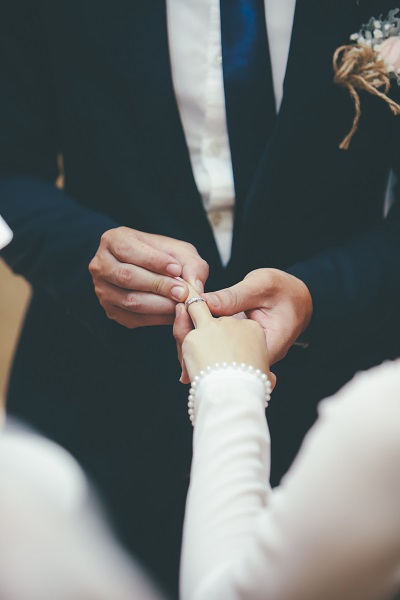 groom and his stylistic choice