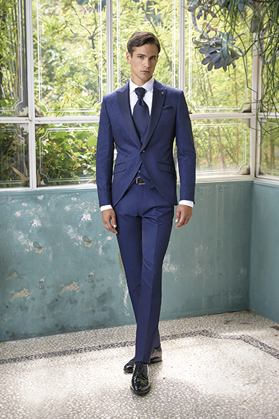 groom's suit